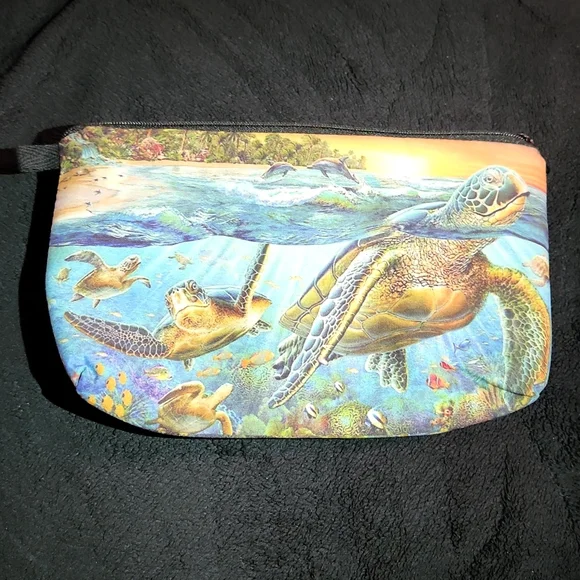 NEW- Cosmetic bag- Sea Turtles - Picture 2 of 6